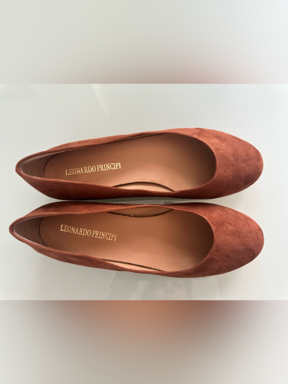Women’s Brown Suede Round-Toe Flats